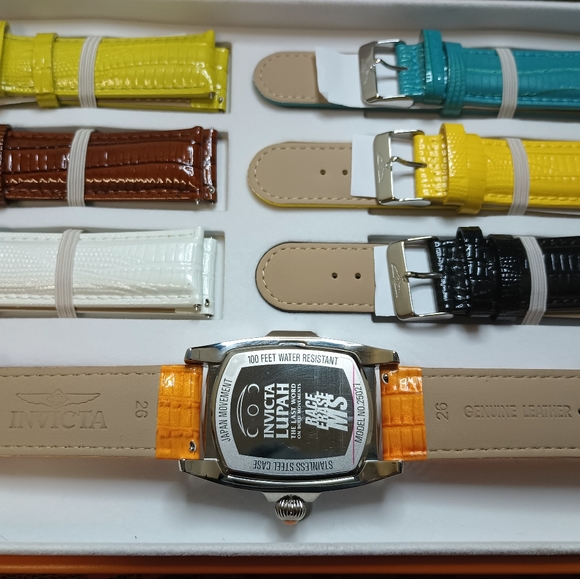 Invicta Peace & Love Lupah "Race to Erase MS" Watch Set - Picture 4 of 5